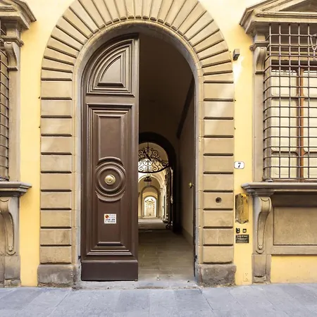 Apartment Ricasoli Frescoes *