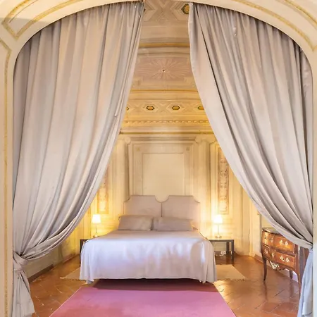 Apartment Ricasoli Frescoes